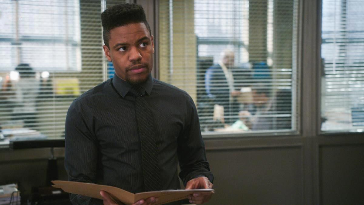 Elementary : Bild Jon Michael Hill