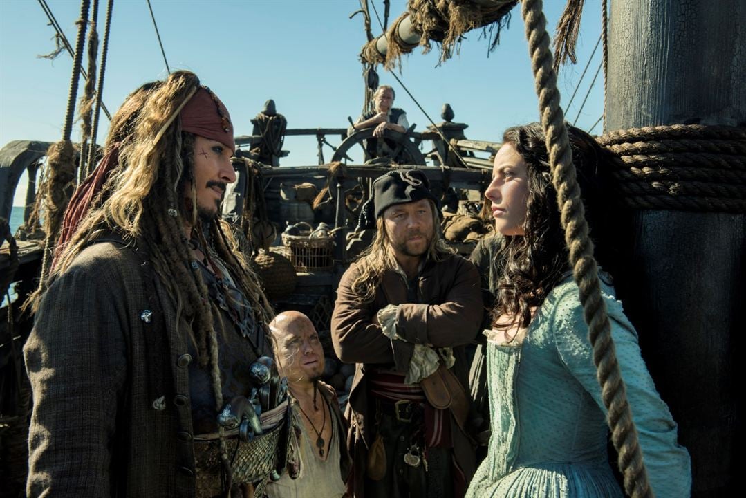 Pirates Of The Caribbean 5: Salazars Rache : Bild Martin Klebba, Johnny Depp, Kaya Scodelario, Stephen Graham