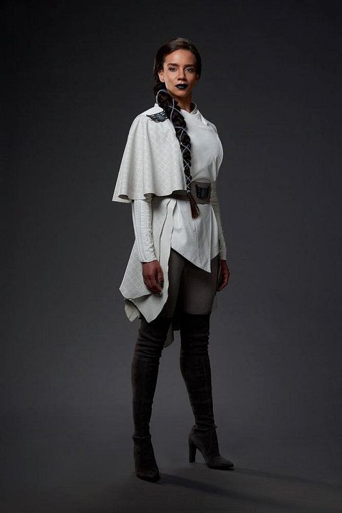 Bild Hannah John-Kamen