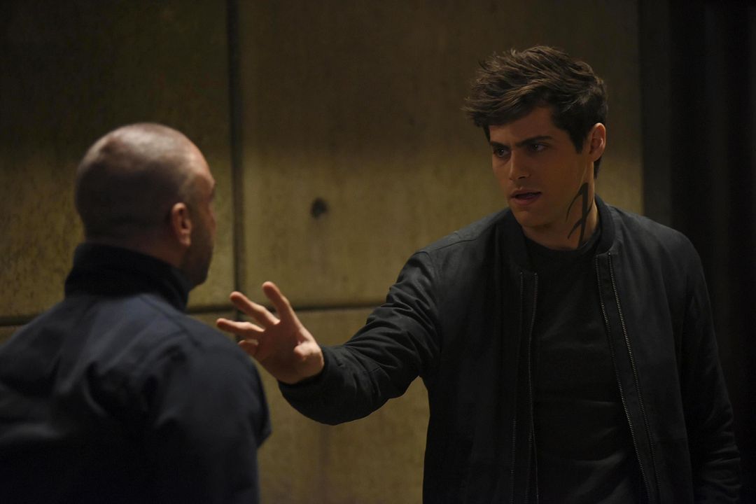 Shadowhunters : Bild Alan Van Sprang, Matthew Daddario