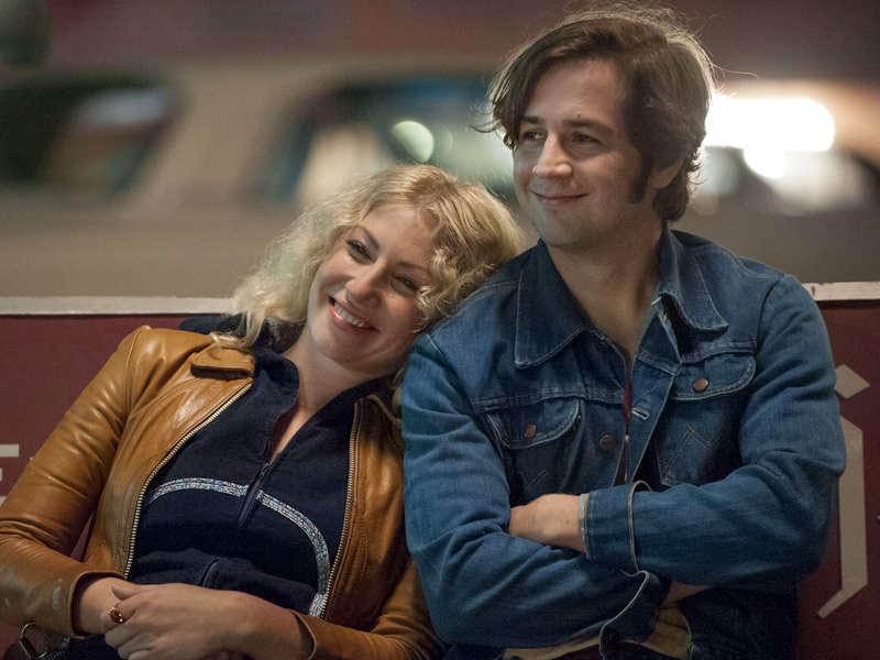 I'm Dying Up Here : Bild Ari Graynor, Michael Angarano