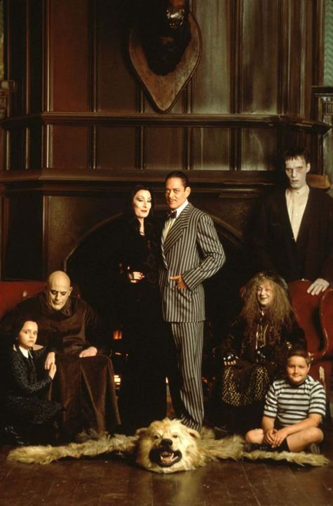Die Addams Family : Bild Raúl Julia, Christopher Lloyd, Christopher Hart, Jimmy Workman, Anjelica Huston, Christina Ricci, Judith Malina