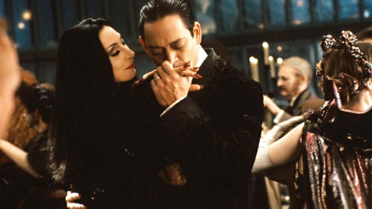 Die Addams Family : Bild Raúl Julia, Anjelica Huston