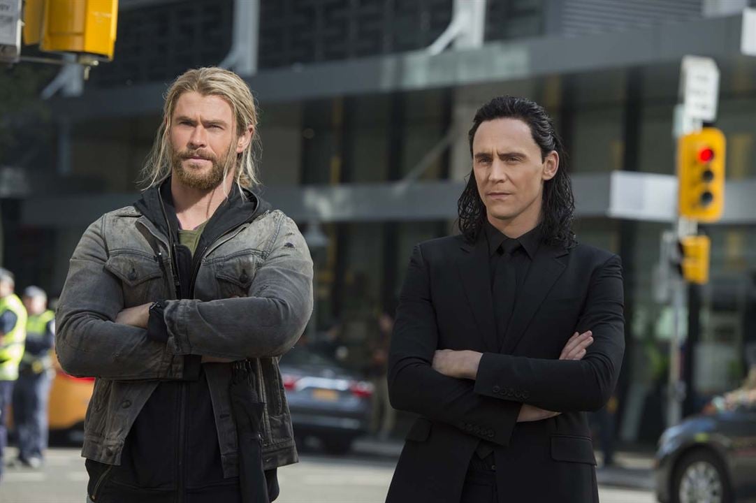 Thor 3: Tag der Entscheidung : Bild Tom Hiddleston, Chris Hemsworth