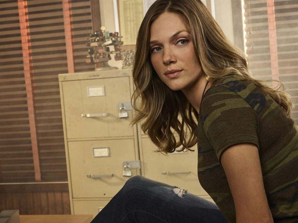 Bild Tracy Spiridakos