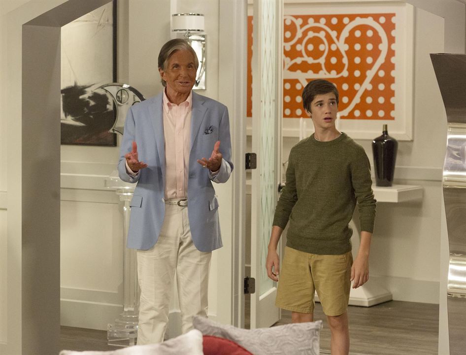 American Housewife (2016) : Bild George Hamilton, Daniel DiMaggio