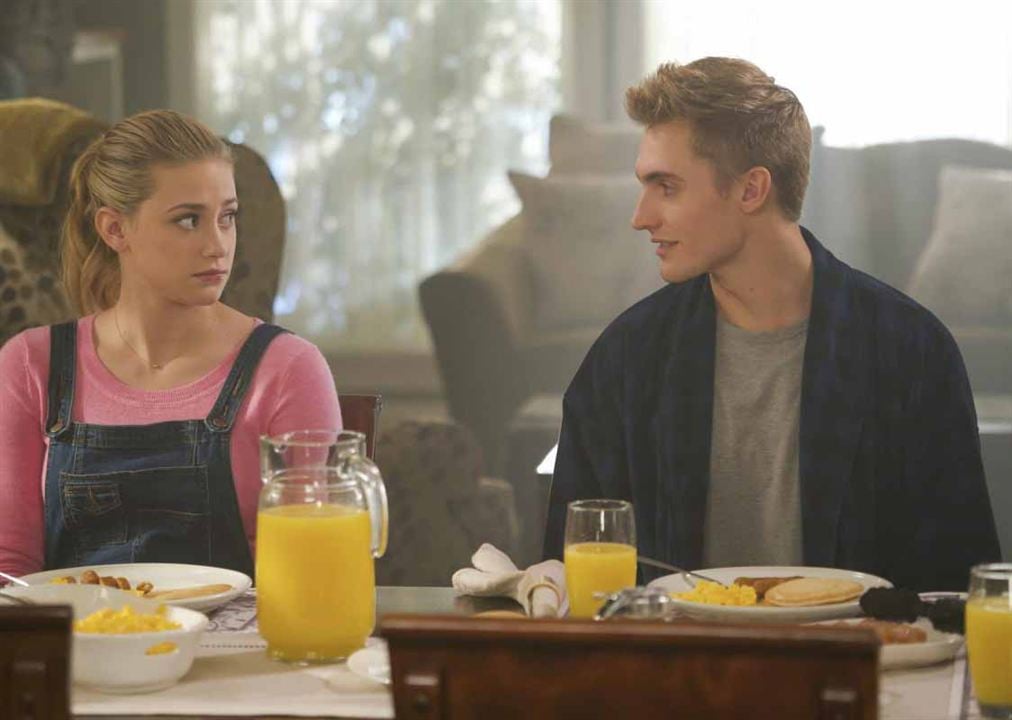 Riverdale : Bild Lili Reinhart, Hart Denton