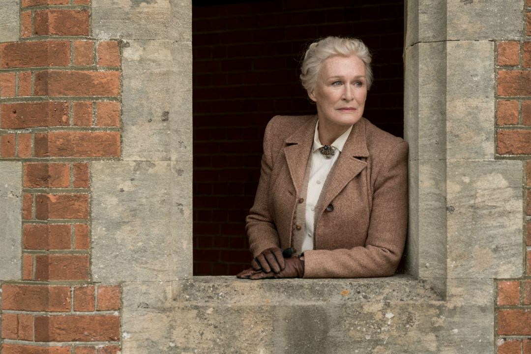 Das krumme Haus : Bild Glenn Close