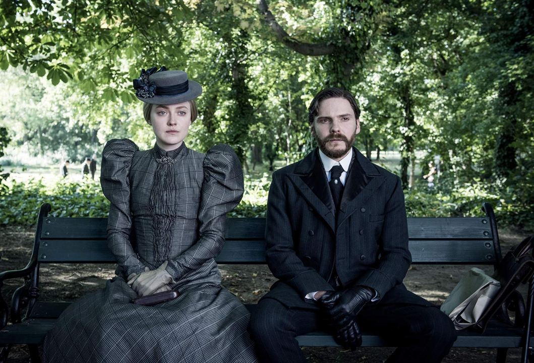 The Alienist - Die Einkreisung : Bild Dakota Fanning, Daniel Brühl