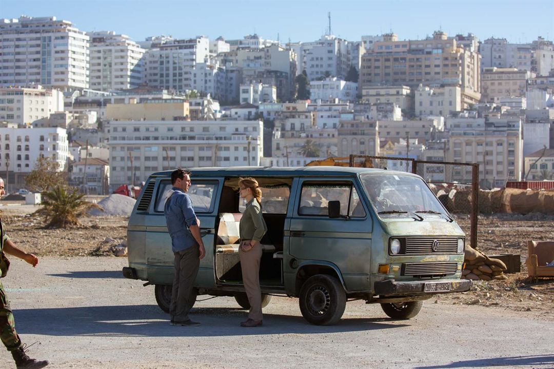 Beirut : Bild Jon Hamm, Rosamund Pike