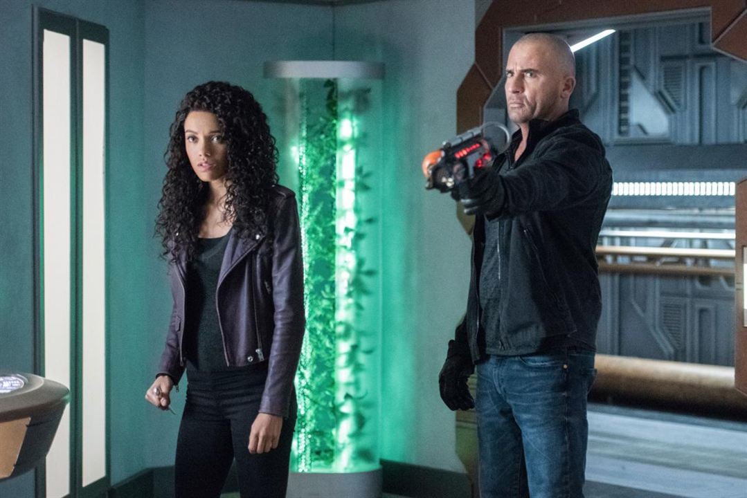 DC's Legends Of Tomorrow : Bild Maisie Richardson-Sellers, Dominic Purcell