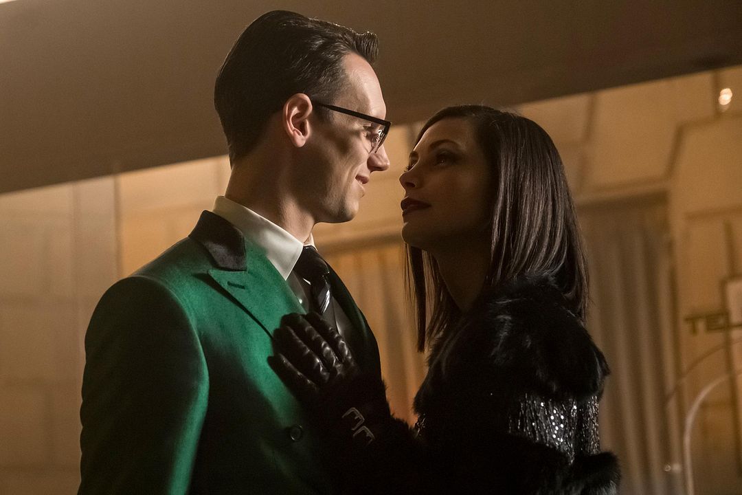 Bild Morena Baccarin, Cory Michael Smith