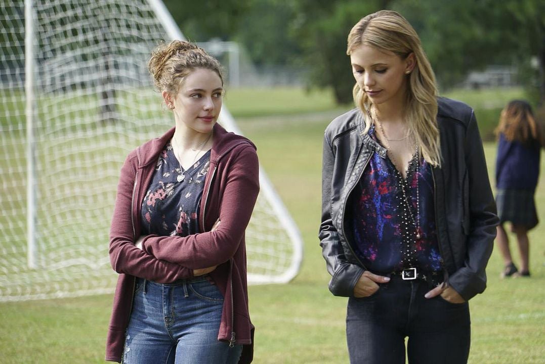 The Originals : Bild Danielle Rose Russell, Riley Voelkel