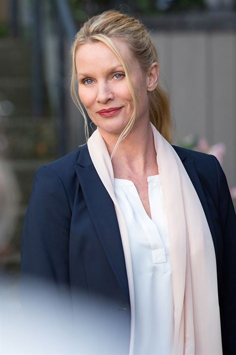 All Yours : Bild Nicollette Sheridan