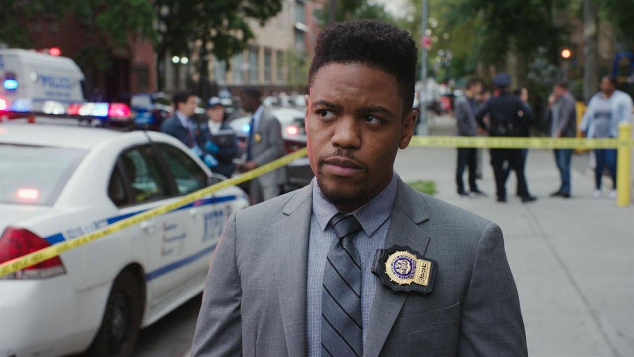 Elementary : Bild Jon Michael Hill