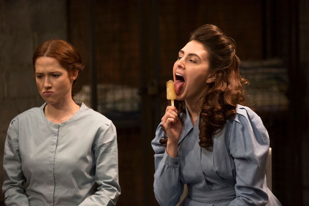 Unbreakable Kimmy Schmidt : Bild Ellie Kemper, Lauren Adams