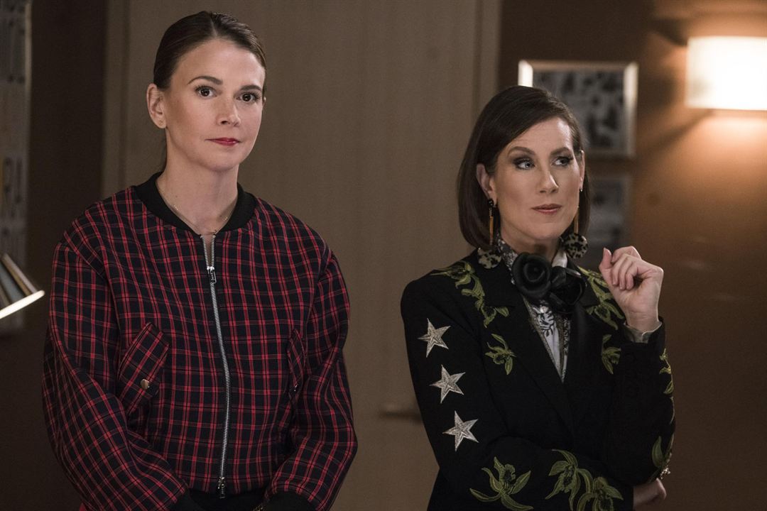 Younger : Bild Miriam Shor, Sutton Foster