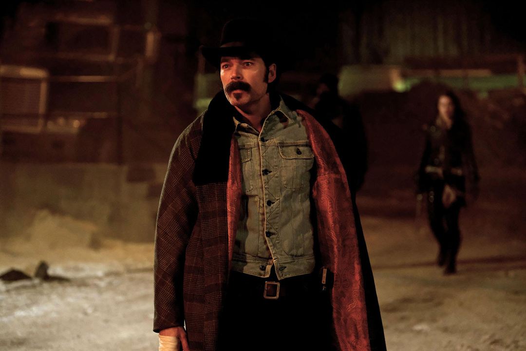 Wynonna Earp : Bild Tim Rozon