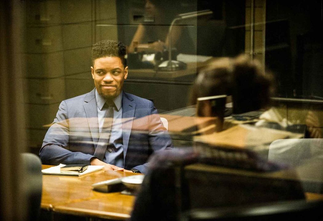 Elementary : Bild Jon Michael Hill