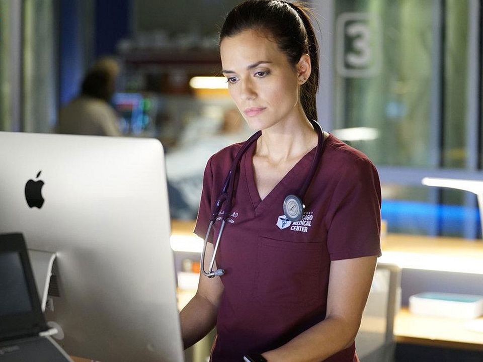 Chicago Med : Bild Torrey DeVitto