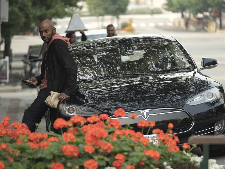 A Million Little Things : Bild Romany Malco