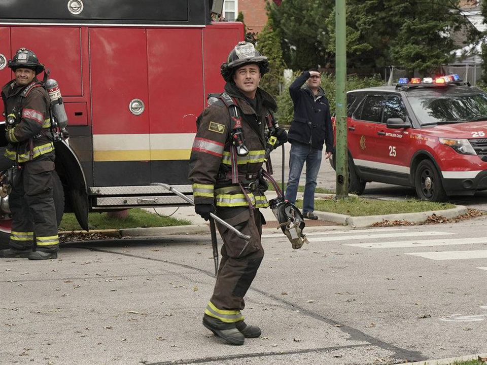 Chicago Fire : Bild Taylor Kinney, Joe Minoso