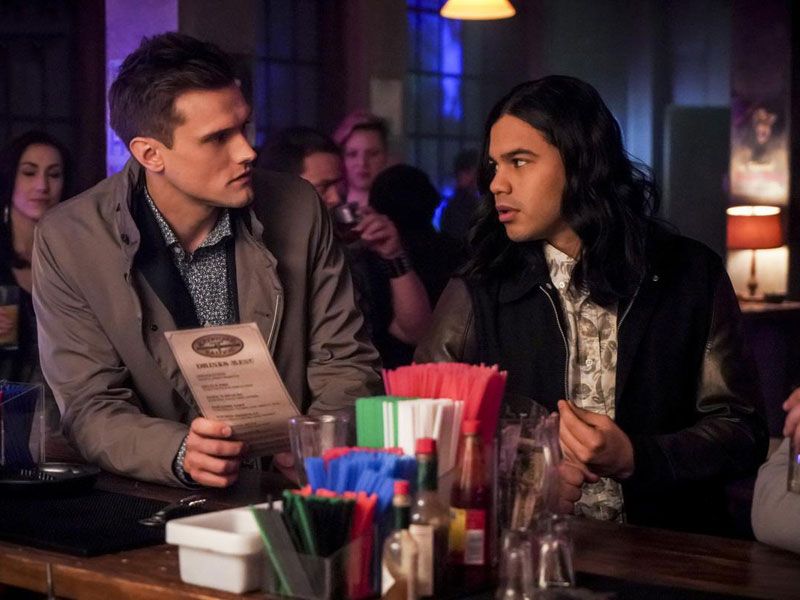 The Flash : Bild Hartley Sawyer, Carlos Valdes