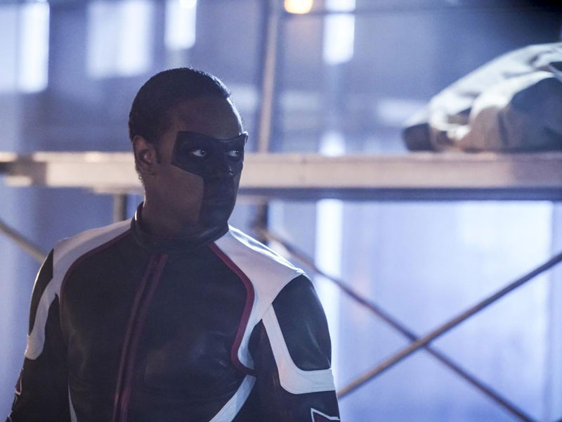 Arrow : Bild Echo Kellum