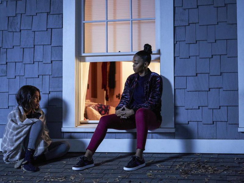 Black Lightning : Bild Nafessa Williams, China Anne McClain