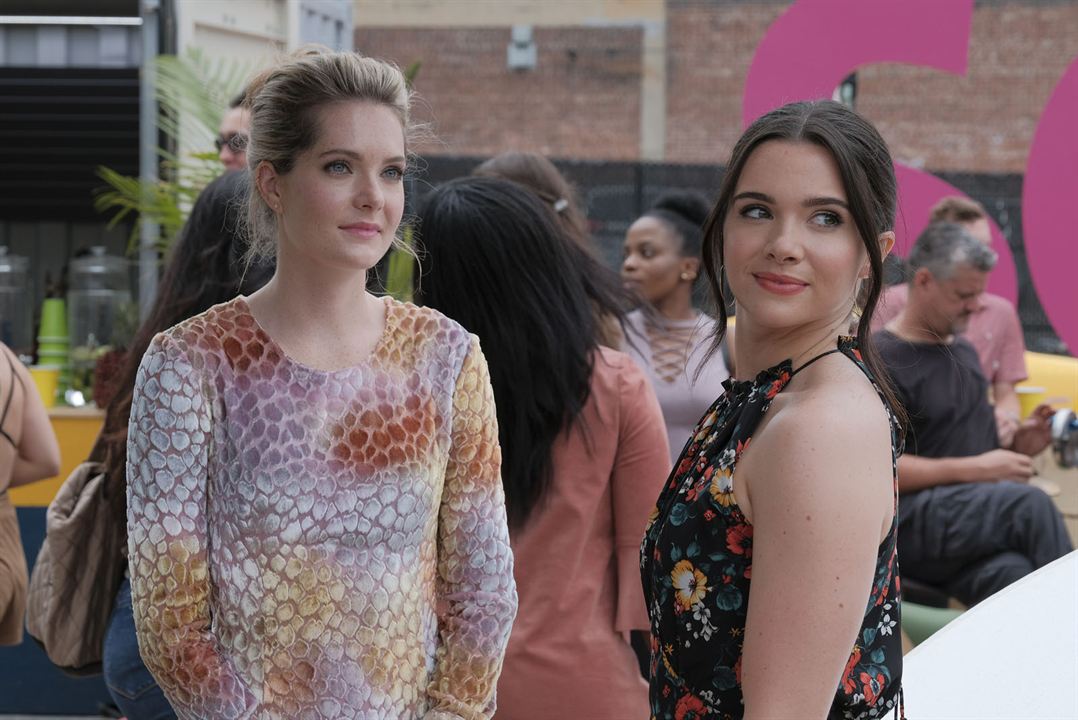 The Bold Type : Bild Meghann Fahy, Katie Stevens