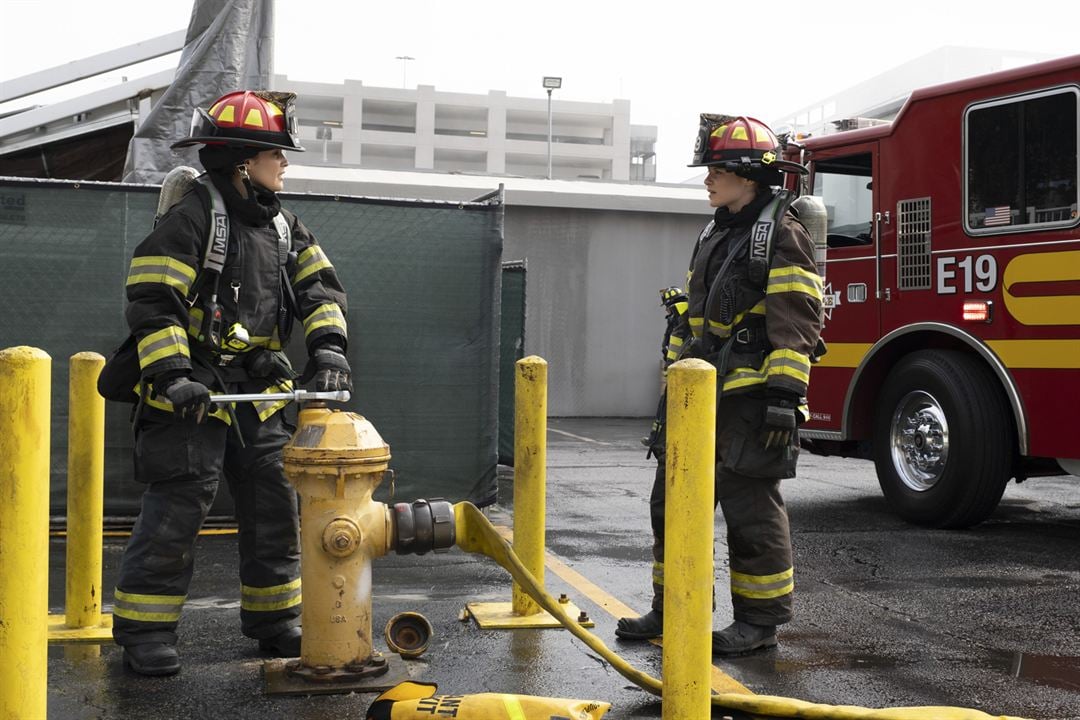 Seattle Firefighters - Die jungen Helden : Bild Danielle Savre, Jaina Lee Ortiz