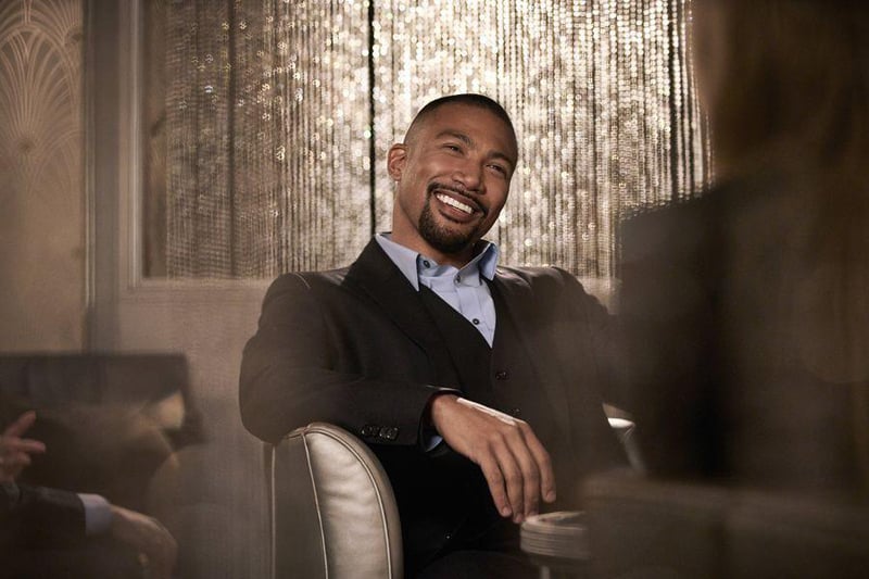 Younger : Bild Charles Michael Davis