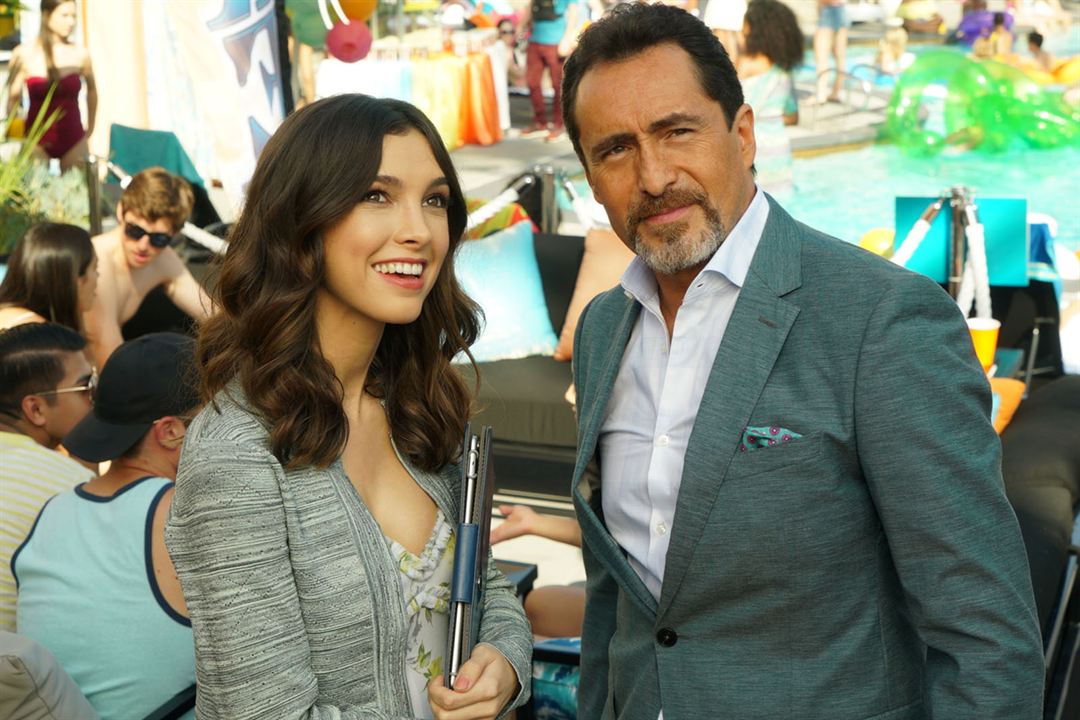 Grand Hotel (2019) : Bild Demian Bichir, Denyse Tontz