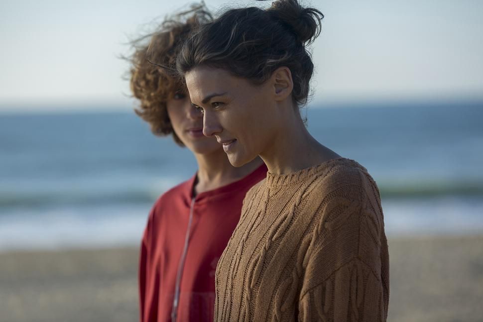 Madre : Bild Marta Nieto, Jules Porier