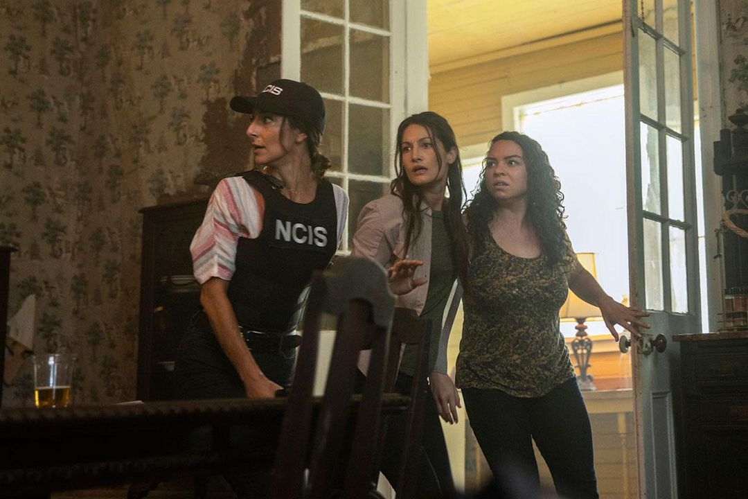 Navy CIS: New Orleans : Bild Necar Zadegan, Kasandra Bandfield