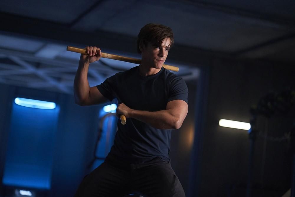 Titans : Bild Brenton Thwaites