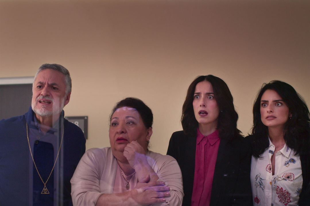 Bild Arturo Rios, Norma Angelica, Cecilia Suárez, Aislinn Derbez
