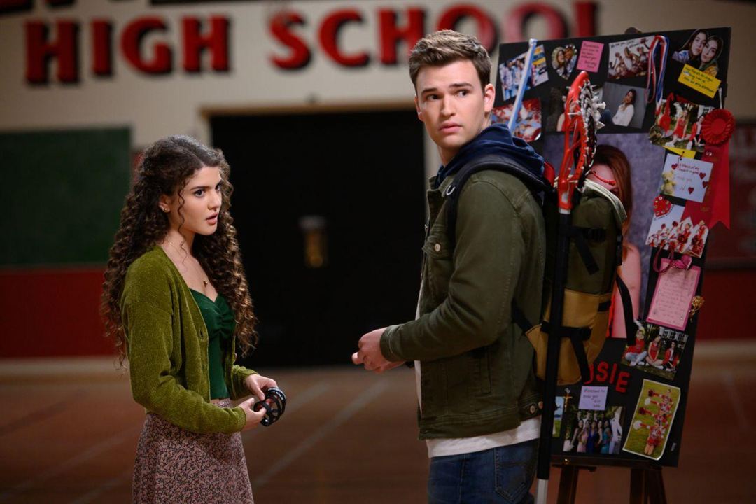 Supernatural : Bild Mellany Barros, Burkely Duffield