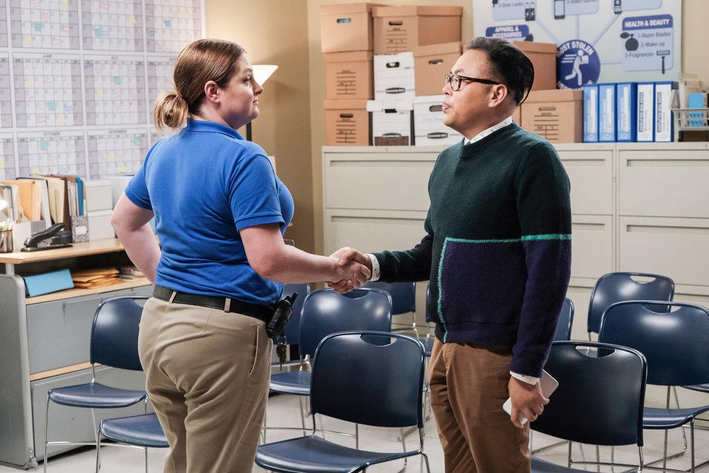 Superstore : Bild Nico Santos, Lauren Ash