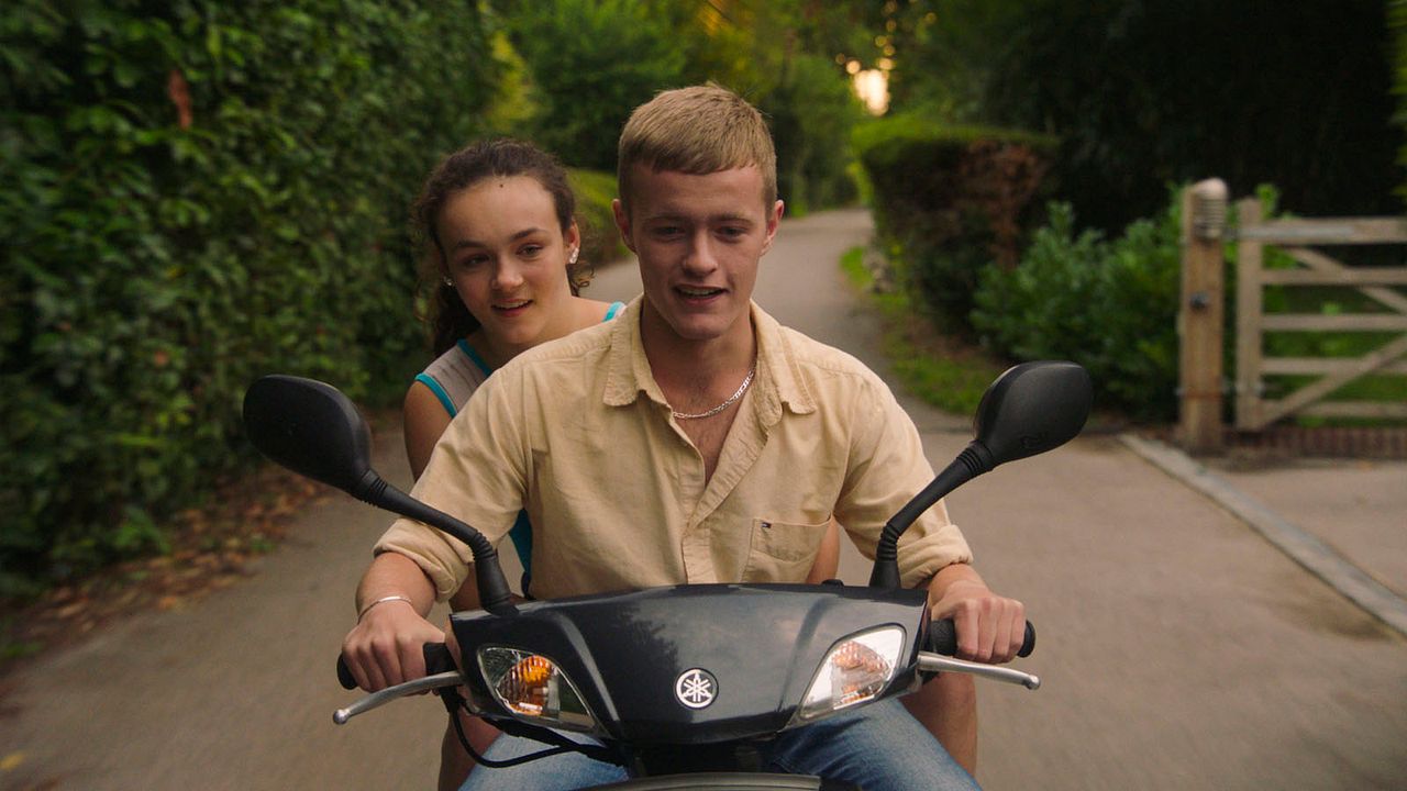 Perfect 10 : Bild Frankie Box, Alfie Deegan