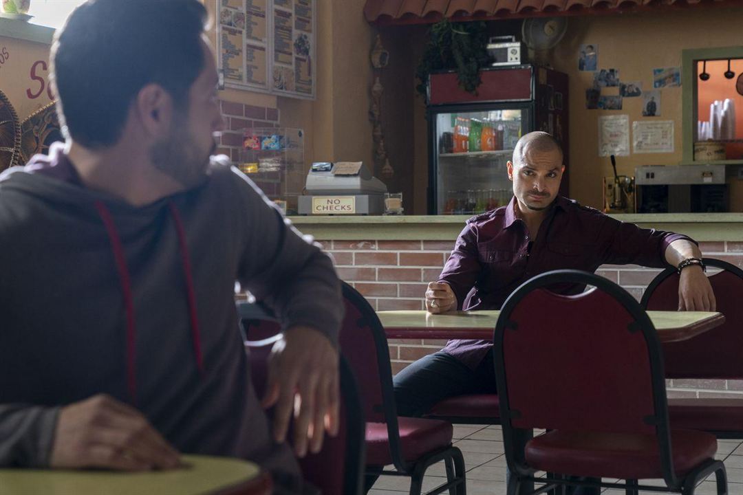 Better Call Saul : Bild Michael Mando, Maximino Arciniega