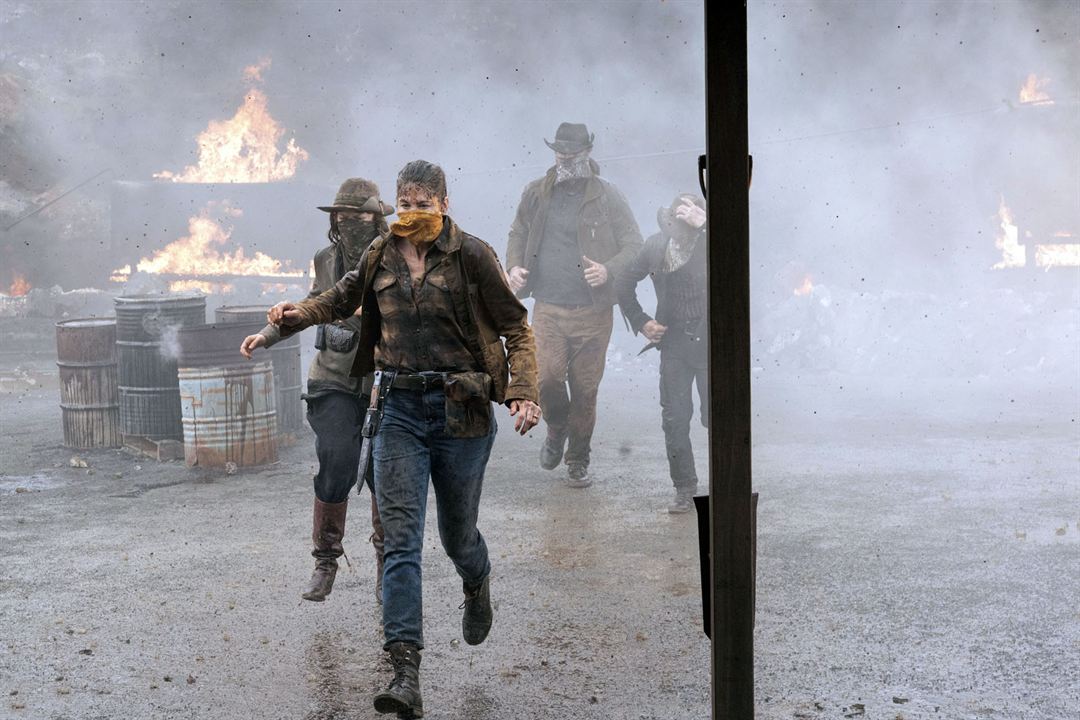 Fear The Walking Dead : Bild Jenna Elfman, Colby Minifie