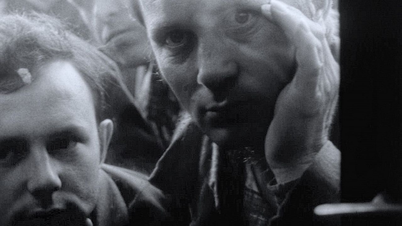 Der nackte König - 18 Fragmente über Revolution : Bild