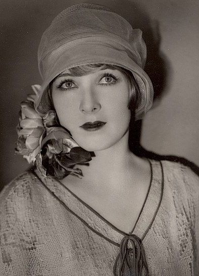 Kinoposter Claire Windsor