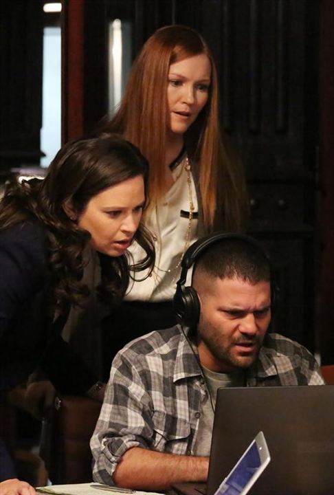 Scandal : Bild Katie Lowes, Darby Stanchfield, Guillermo Díaz