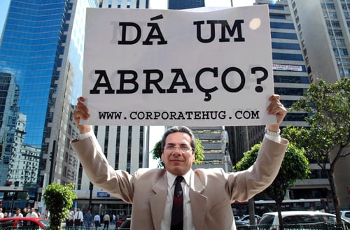 O Abraço Corporativo : Bild