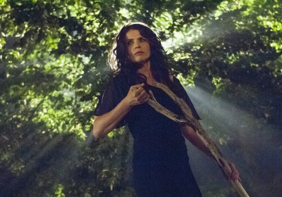 Witches of East End : Bild Julia Ormond