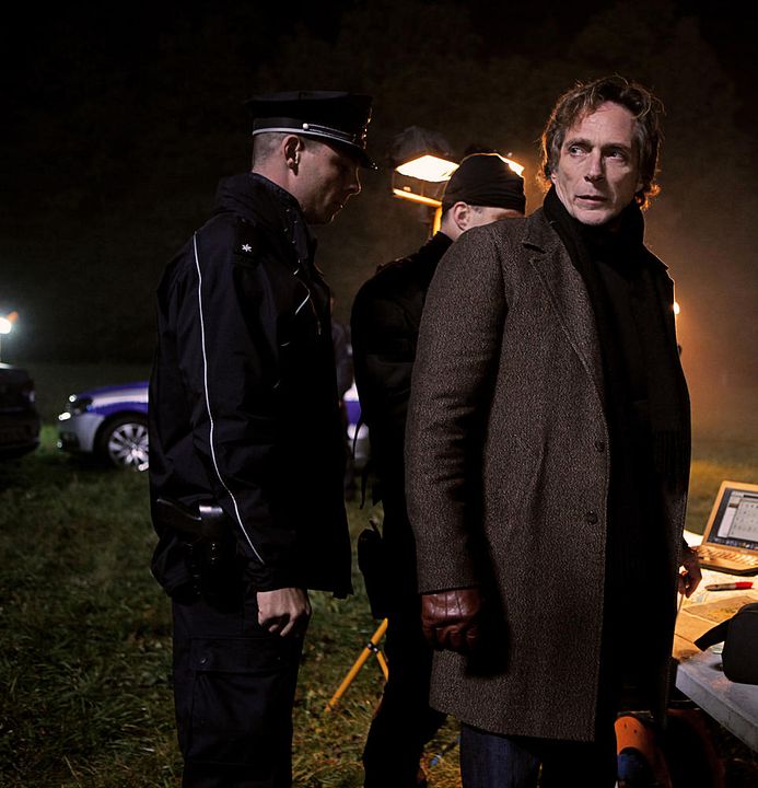 Crossing Lines : Bild William Fichtner
