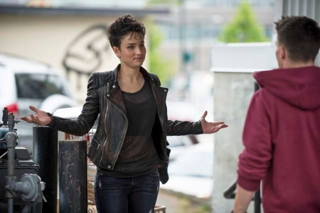 Arrow : Bild Bex Taylor-Klaus