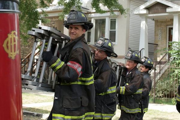 Chicago Fire : Bild David Eigenberg, Jeff Hephner, Yuri Sardarov, Christian Stolte